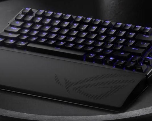 ASUS представила клавиатуру ROG Azoth Extreme с сенсорным OLED-экраном