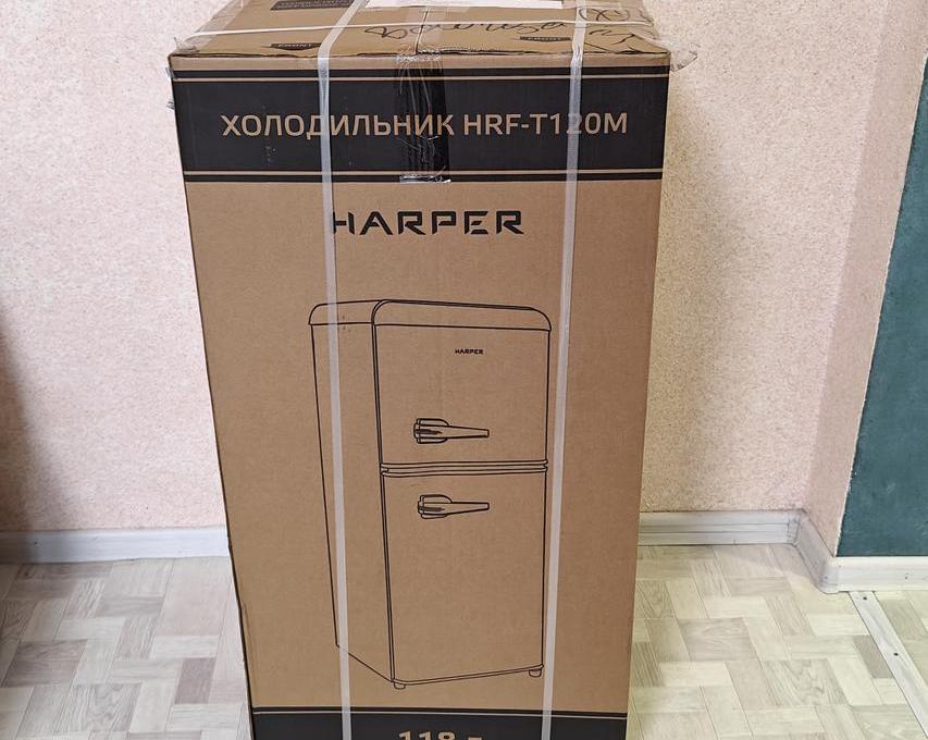 Выделяющийся дизайном холодильник для дачи или для небольшой семьи: обзор Harper HRF-T120M