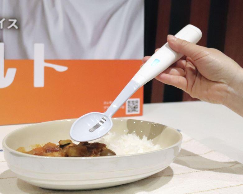 В Японии стали продавать ложку, которая усиливает вкус соли