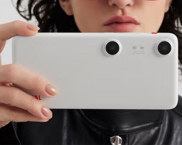 По заветам HTC EVO 3D: представлен AR-терминал в дизайне смартфона XREAL Beam Pro